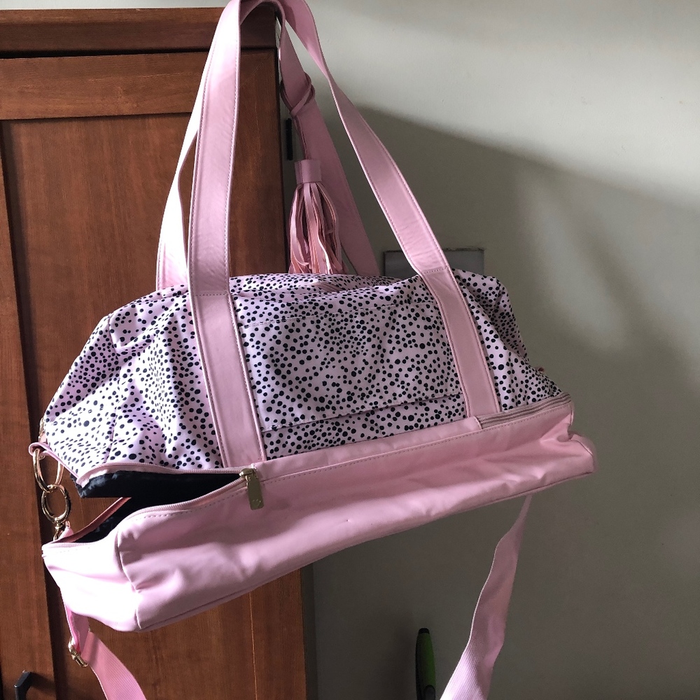Design Love Fest Pink Leopard Holdall Weekend Bag